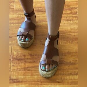 🌷Soludos Brown Leather Low Flatform Platform Espadrille Strap Sandal size 5.5